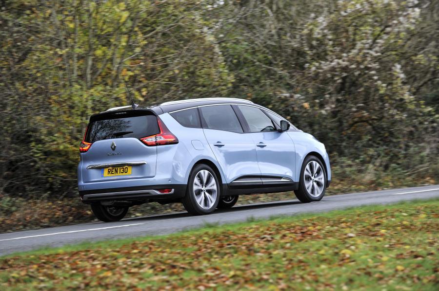  Renault Grand Scenic 2016 года  (UK) (фото 8 из 32)